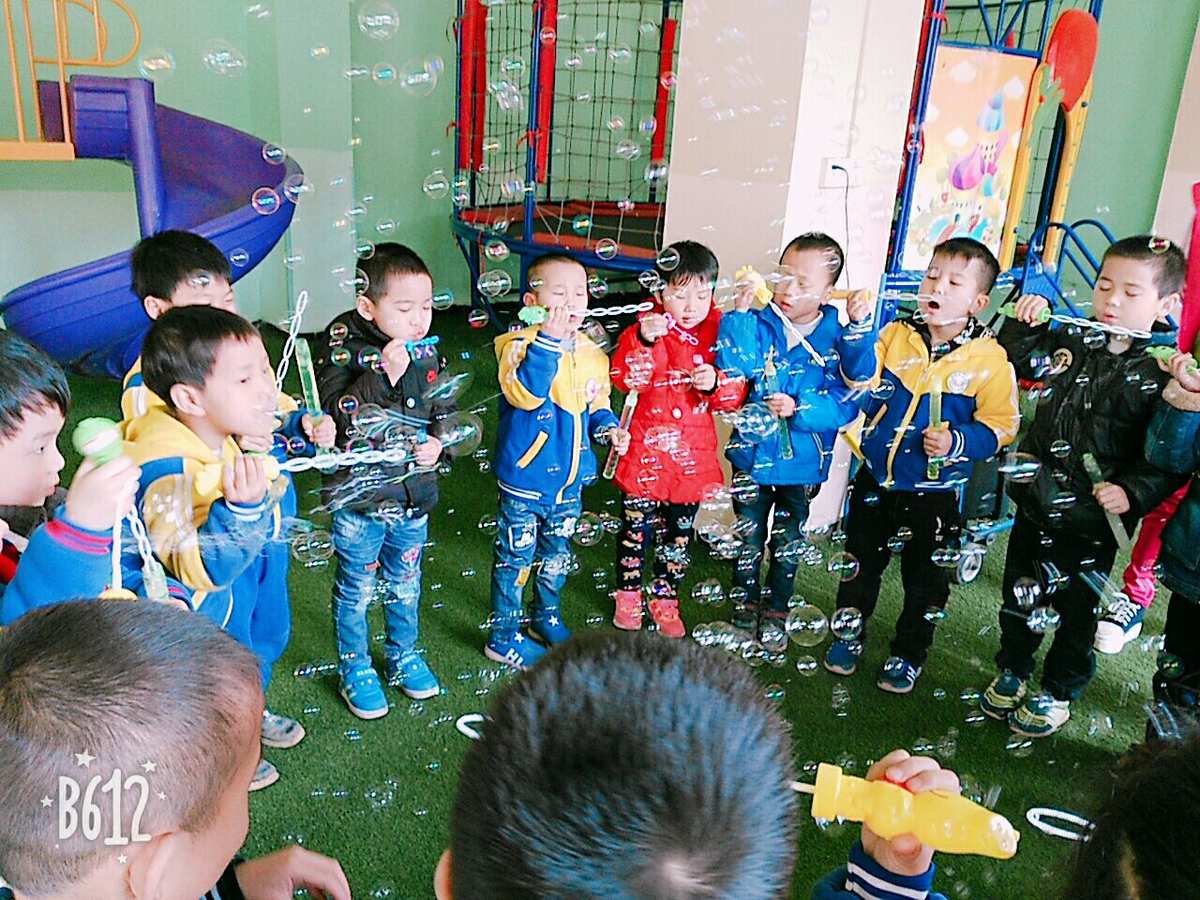 吹泡泡_泡泡吹不出来怎么办_泡泡吹泡泡