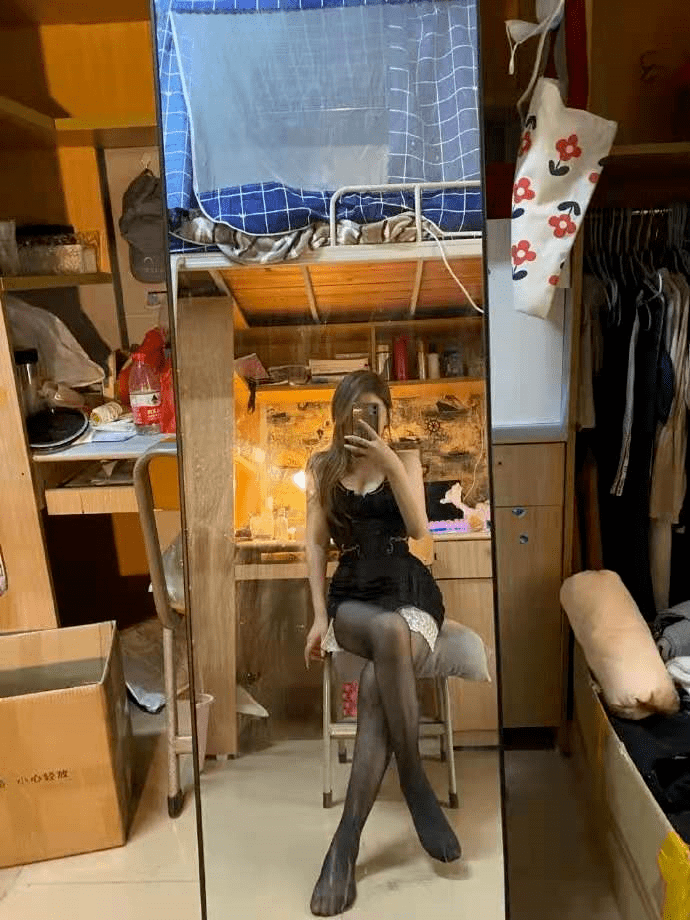 宿舍逃亡游戏_女友宿舍逃脱_逃离宿舍