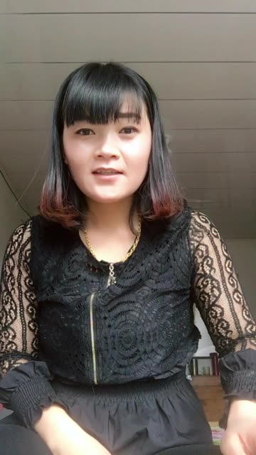 脱美女衣服_美女主播把所有衣服都脱了_美女主播直播脱丝袜