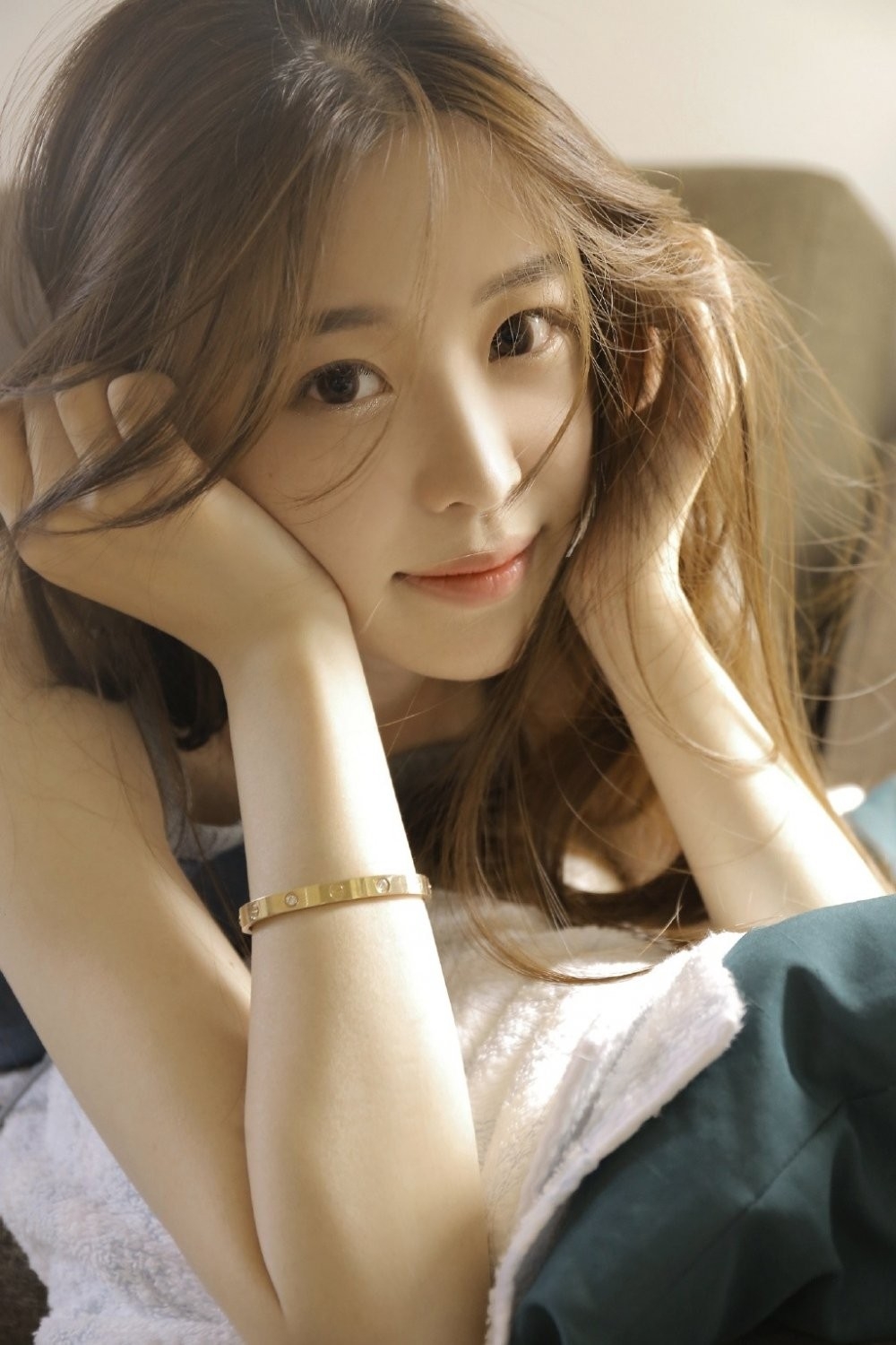 电眼美女9：一个惊人故事