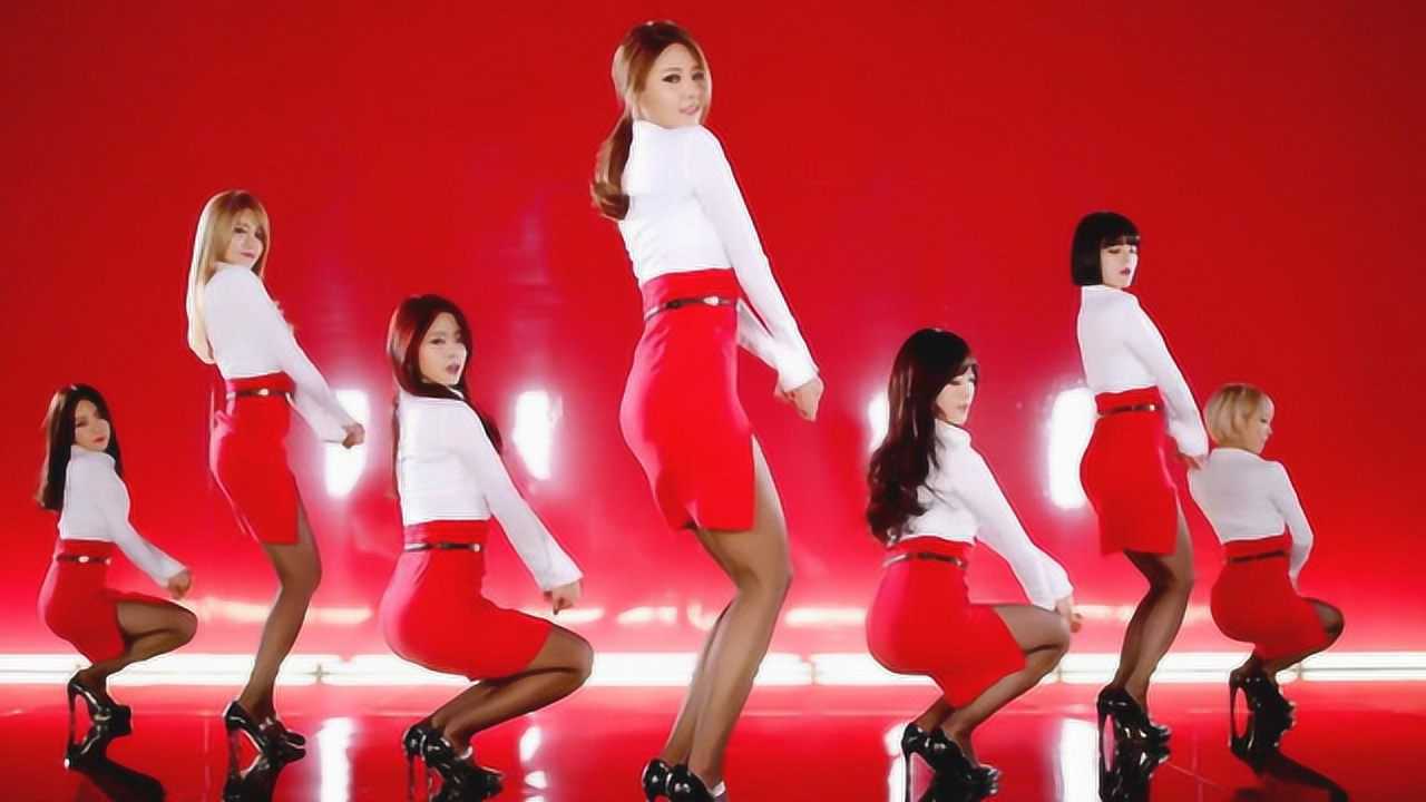 热辣舞姿！魅惑美女尽显风情