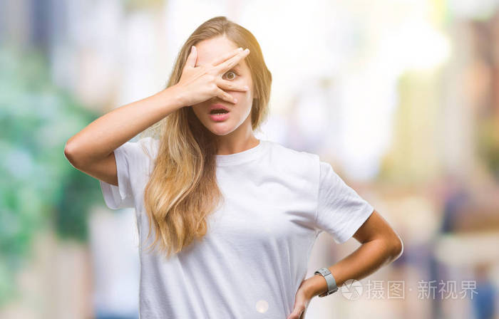 偷看美女-偷窥美女：一场意想不到的邂逅