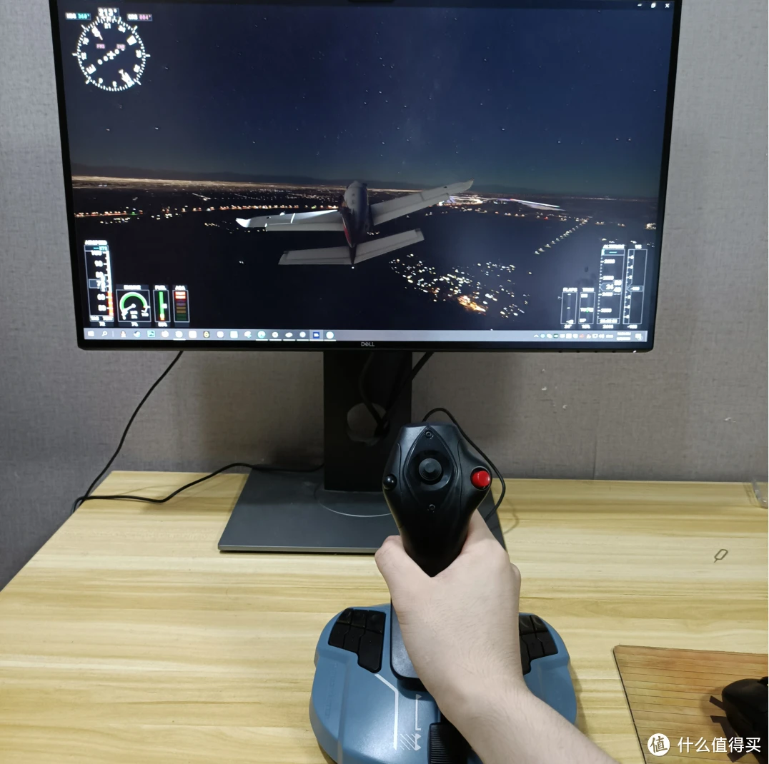 手机云电脑玩模拟飞行游戏，体验真实飞行乐趣