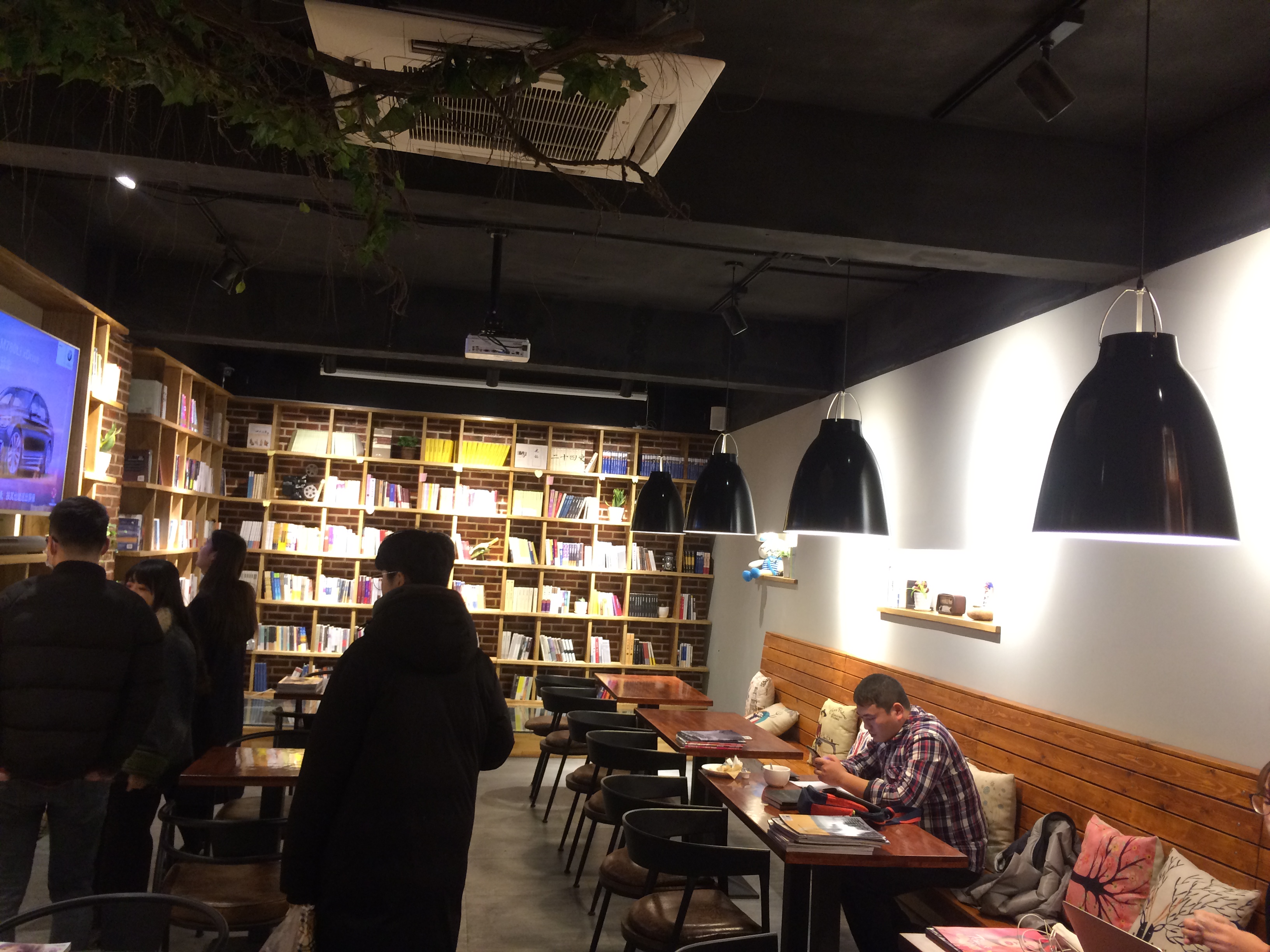 古书店街的桥姬：穿越时空的智慧之美