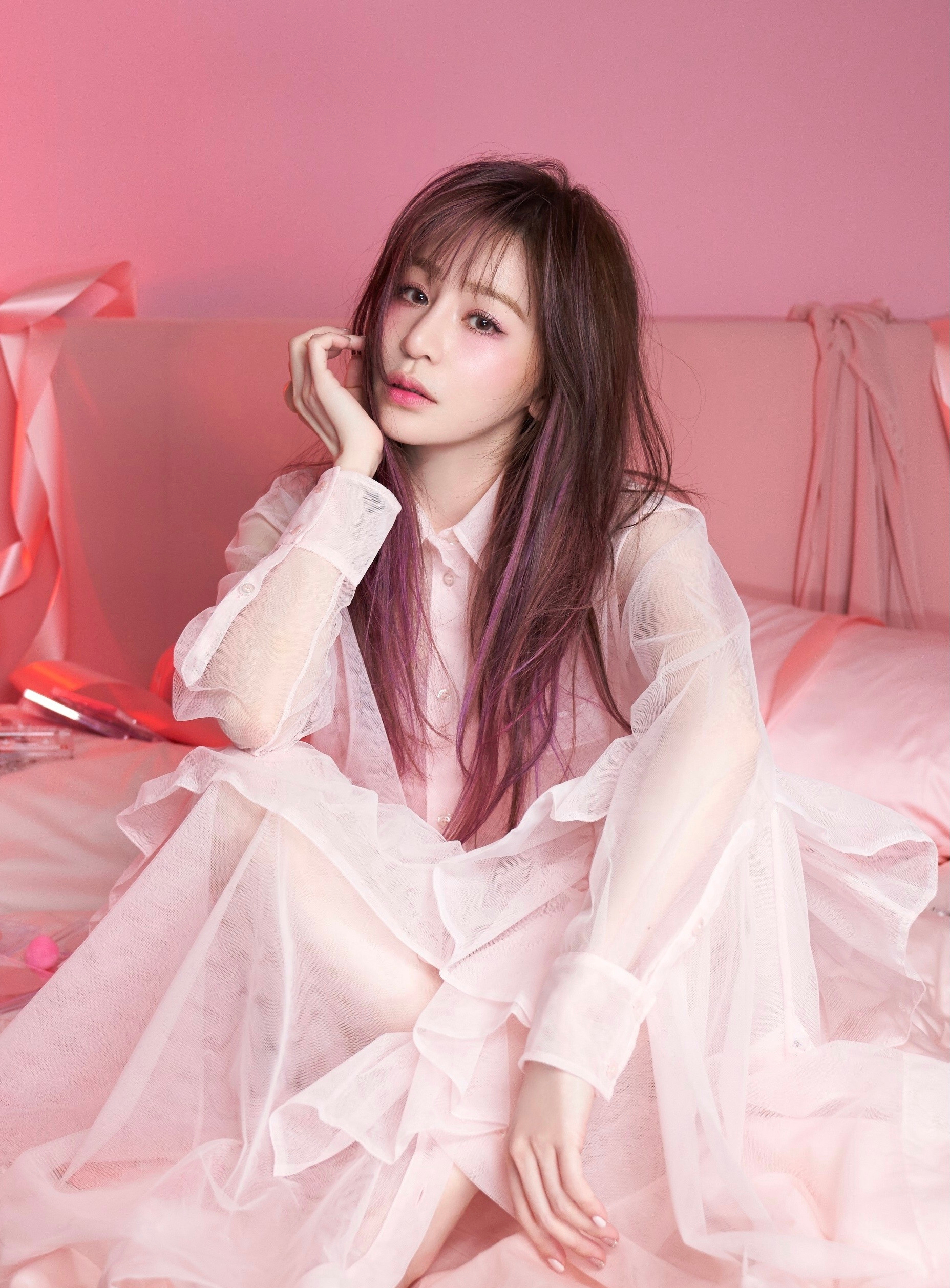 高木早希：用歌声绘制动人故事，为心灵带来慰藉的音乐使者